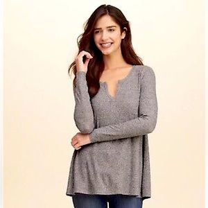 NWT Hollister Ribbed Top Shirt Long Sleeve Must Have Notch Front Top sz M New